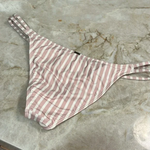 Oneill Pismo Bikini Set - Picture 6 of 13